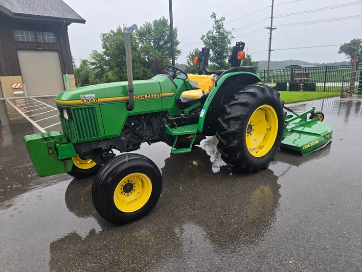john-deere-5200-image-4