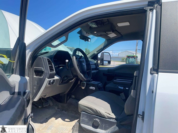 2017-ford-f250-image-11