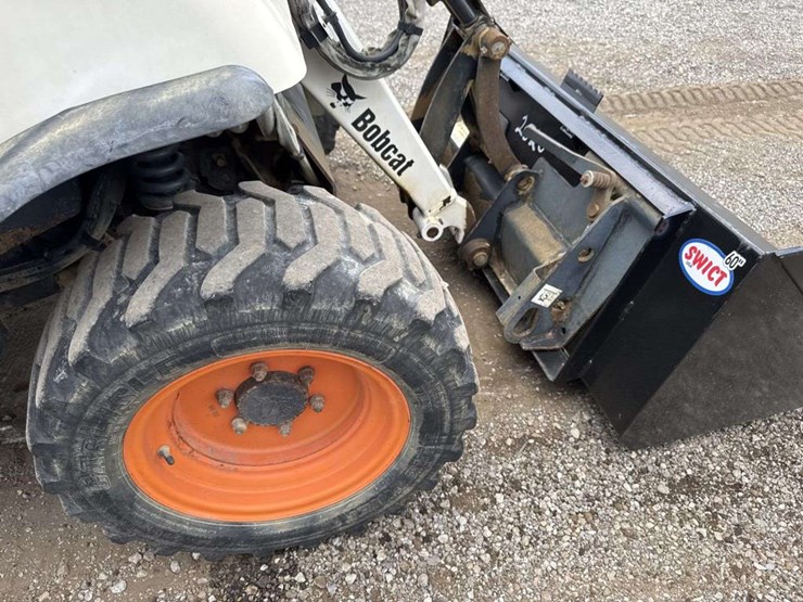 2006-bobcat-5600-tool-cat-image-11