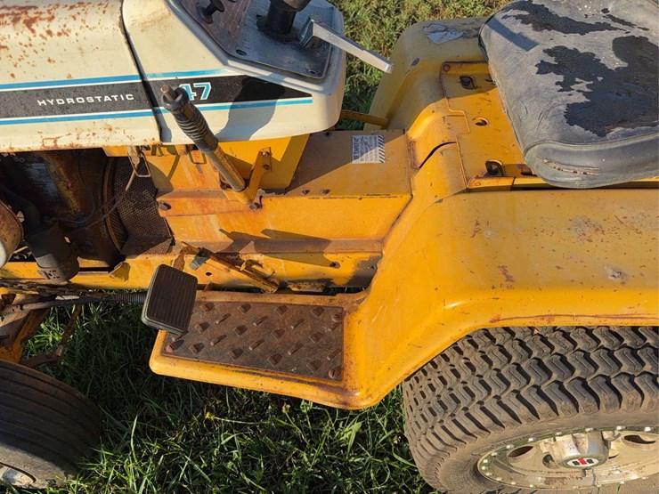cub-cadet-147-image-26