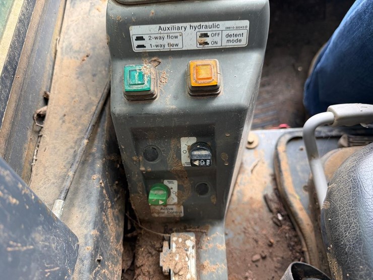 2016-takeuchi-tl10-image-26