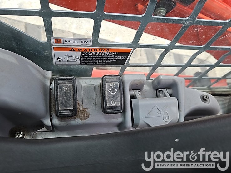 2023-kubota-svl75-2hwc-image-30