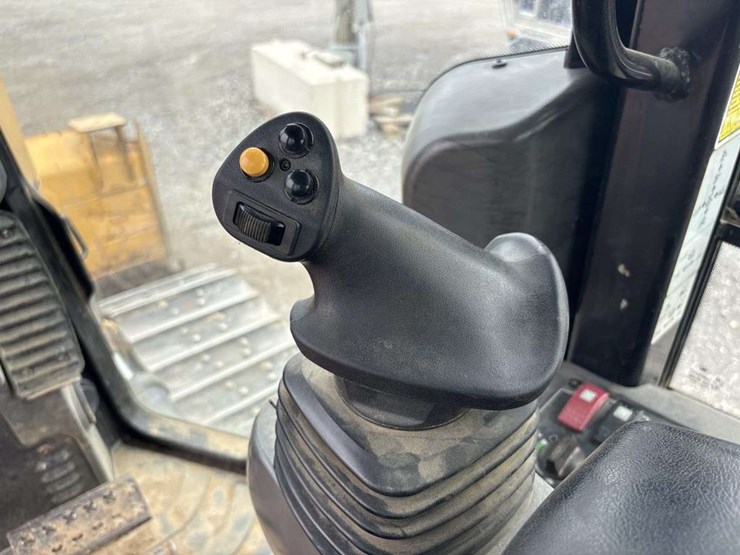 caterpillar-d5k2-xl-image-23
