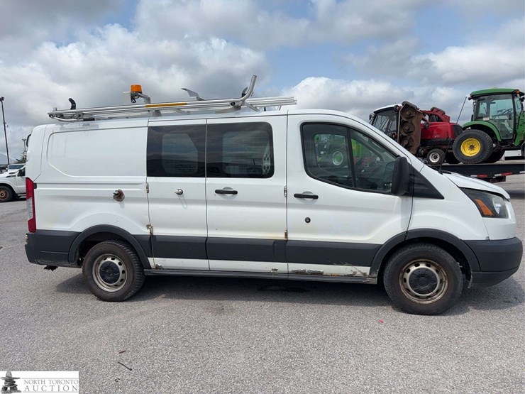 2016-ford-transit-image-4