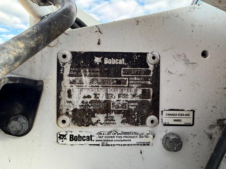 2022-bobcat-t770-image-28