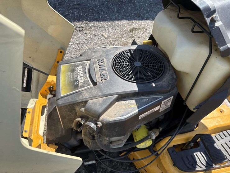 cub-cadet-1050-image-11