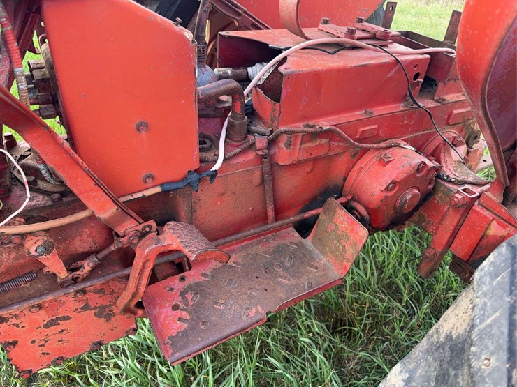 farmall-340-row-crop-image-41
