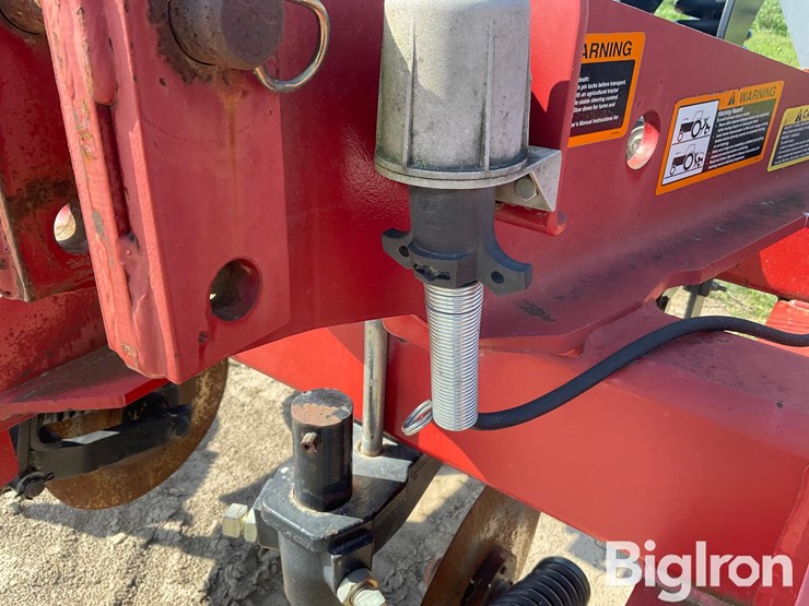 case-ih-2500-image-19