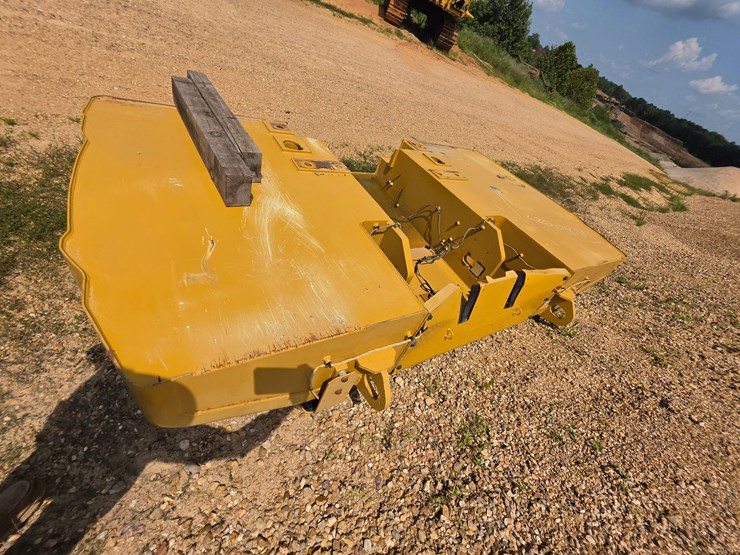 2023-caterpillar-374-image-121