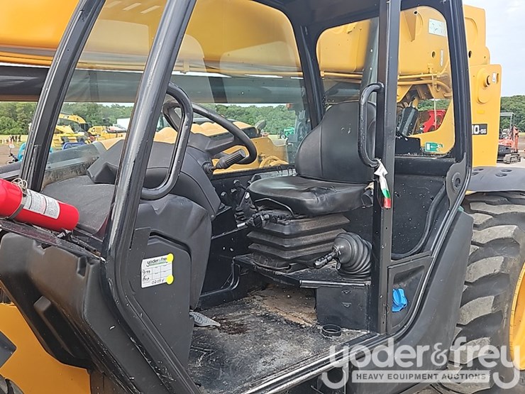 2017-jcb-510-56-image-22