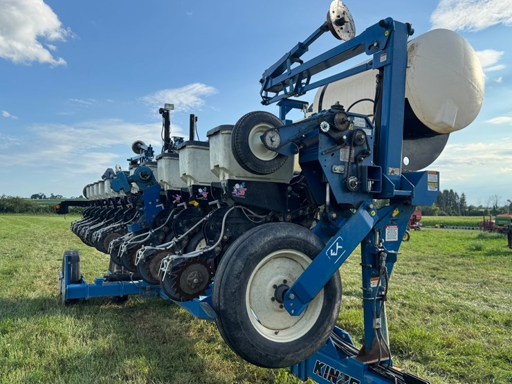 kinze-3600-image-10