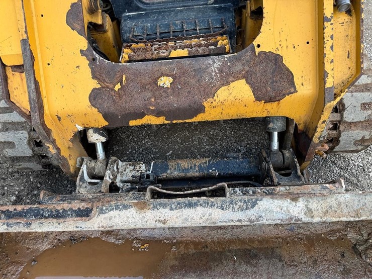 2022-caterpillar-289d3-image-11