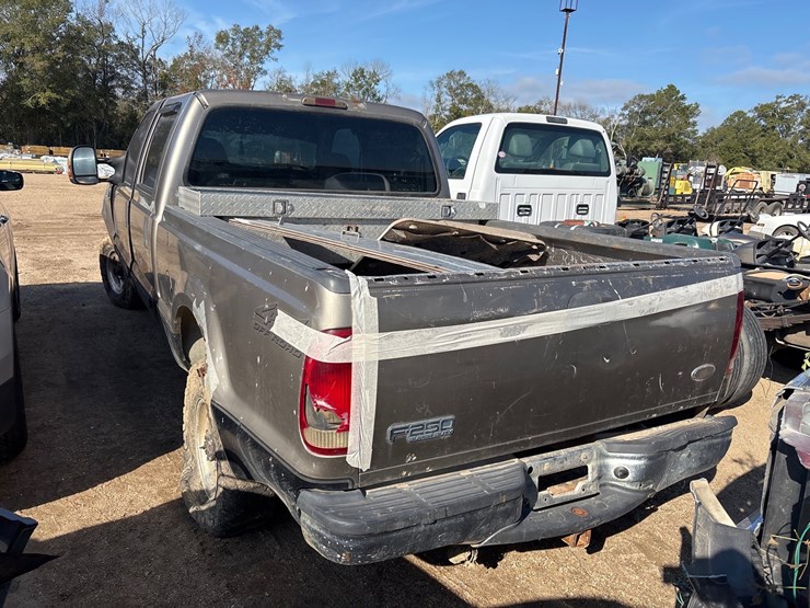 2002-ford-f250-image-3