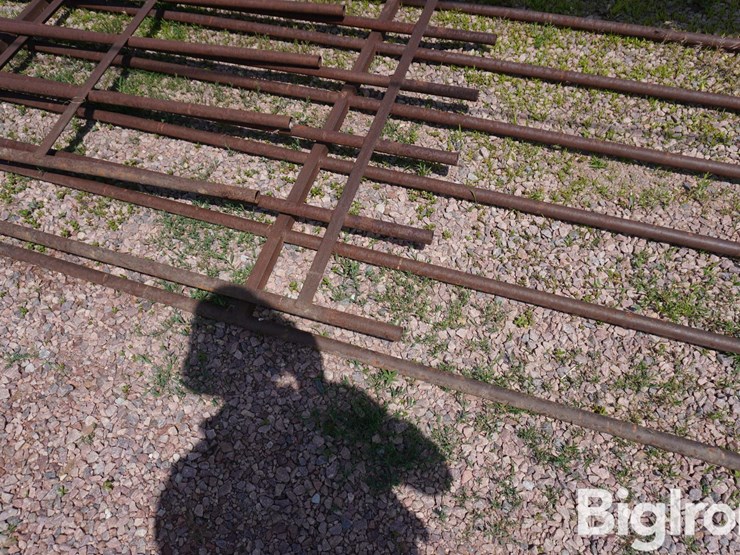 continuous-fence-panels-image-10