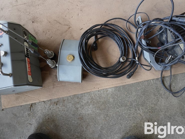 outback-baseline-x-rtk-base-station-image-11