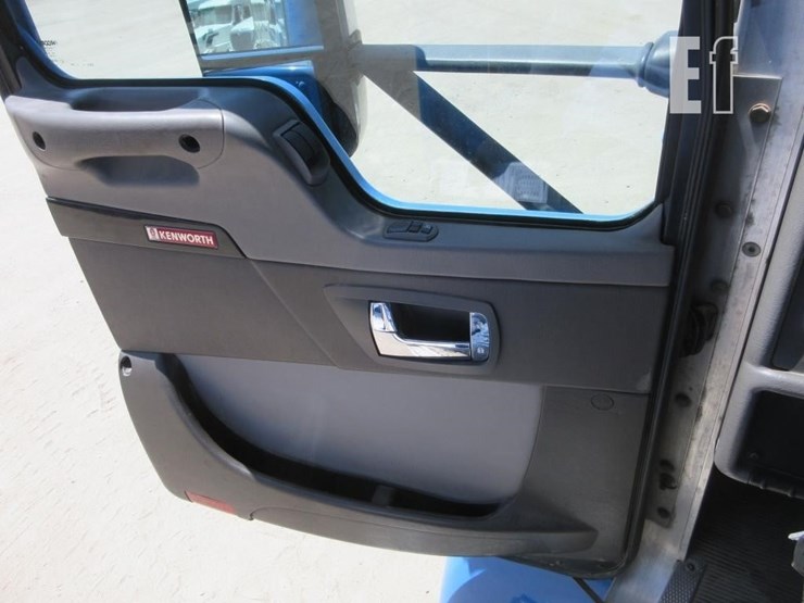 2016-kenworth-t270-image-15