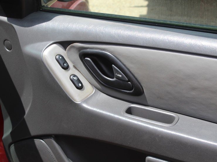 2007-ford-escape-image-13