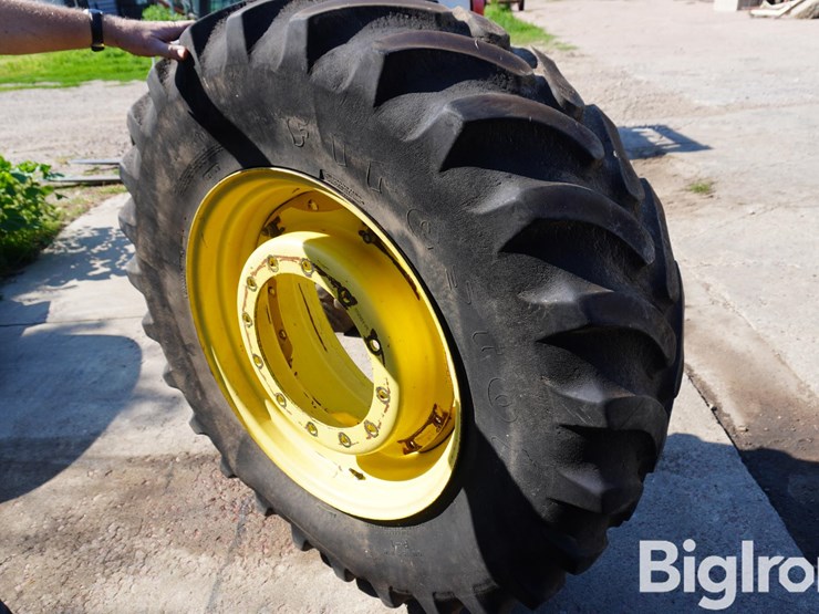john-deere-16-image-12