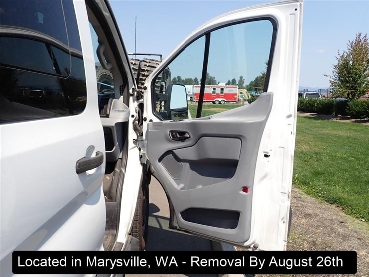 2015-ford-transit-image-22