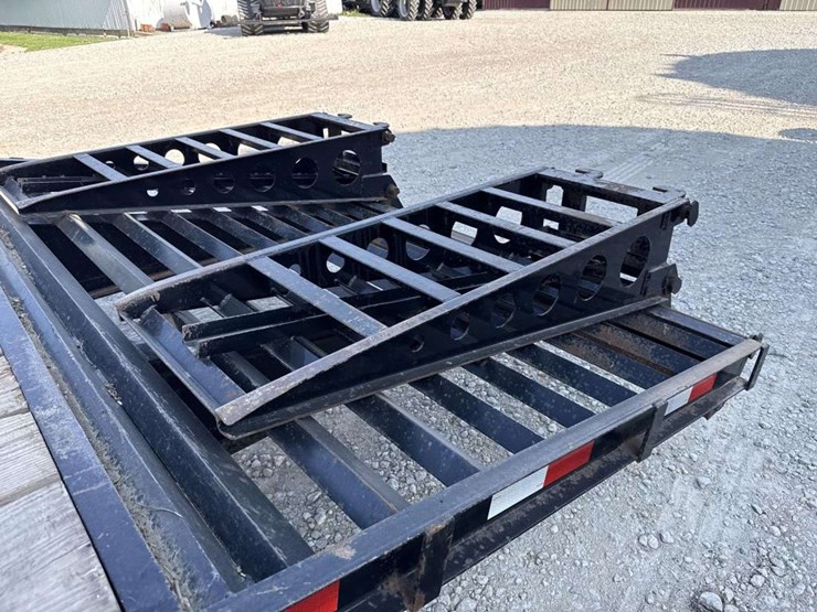 2011-trailerman-gooseneck-25ft-trailer-image-11