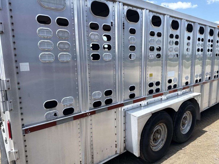 1995-wilson-livestock-trailer-image-16