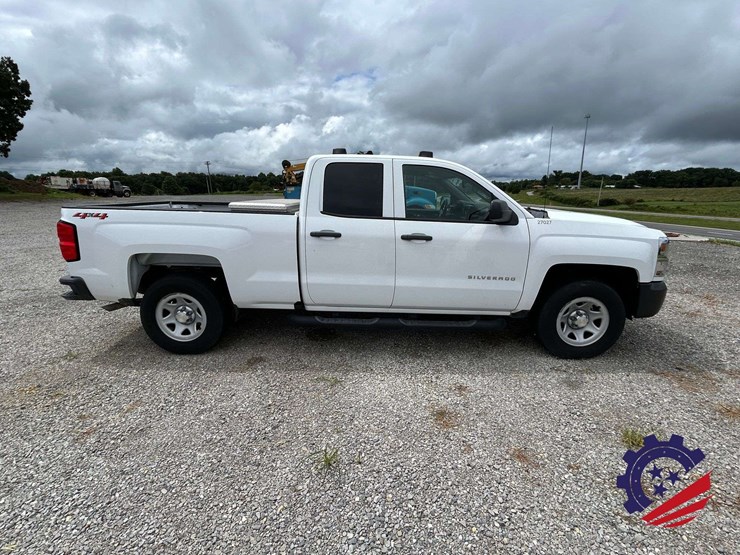 2018-chevrolet-silverado-pickup-truck-image-6