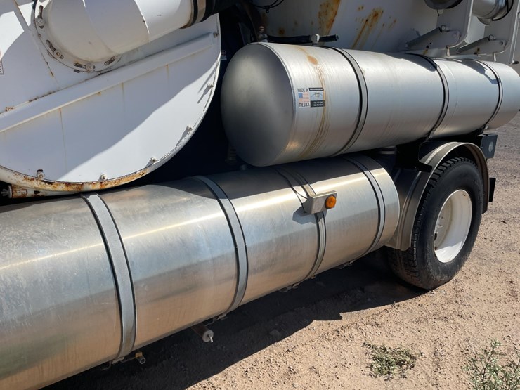 2005-vactor-2100-image-19