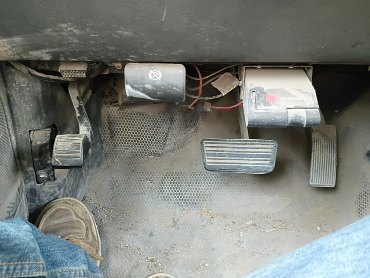 2006-chevrolet-silverado-3500-image-54