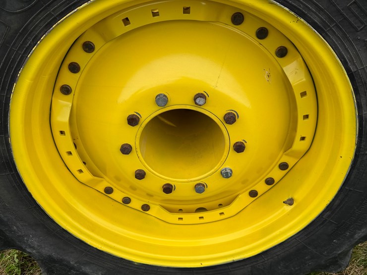 john-deere-8345r-image-25