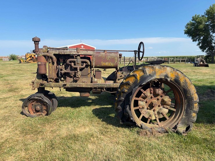 1931-farmall-f-30-duck-bill-image-2