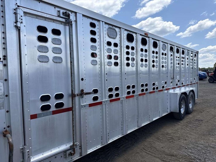 1995-wilson-livestock-trailer-image-9