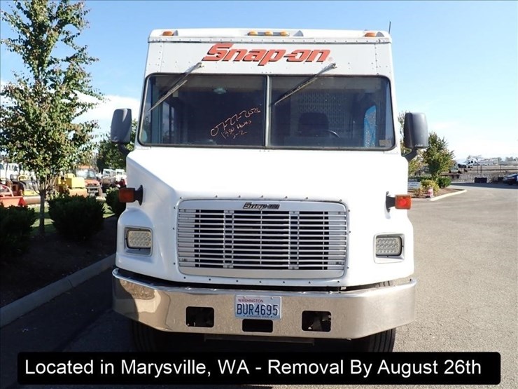 2001-freightliner-mt55-image-22