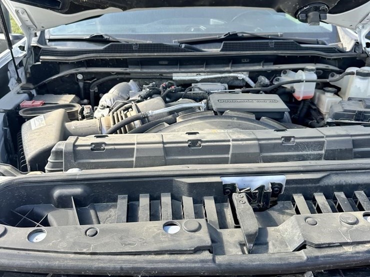 2021-chevrolet-silverado-2500hd-lt-image-43