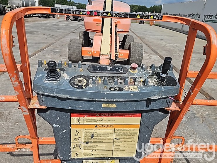 2018-jlg-460sj-image-10