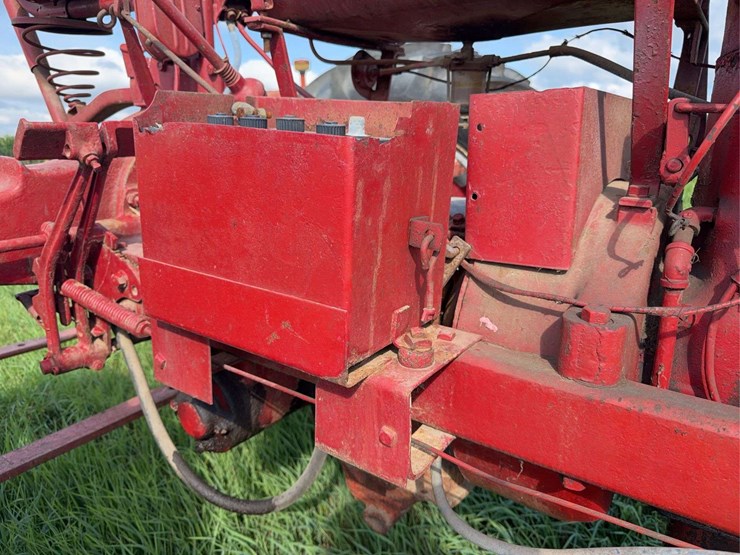 farmall-f-20-image-23