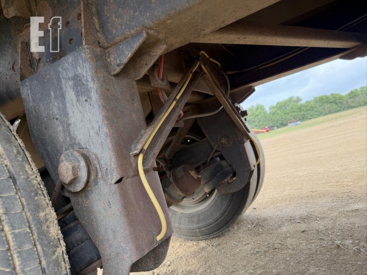 2011-wilson-grain-trailer-image-38