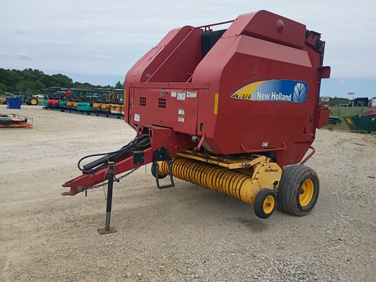 new-holland-br7070-image-1