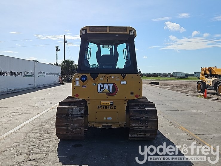 2022-caterpillar-d3-lgp-image-21