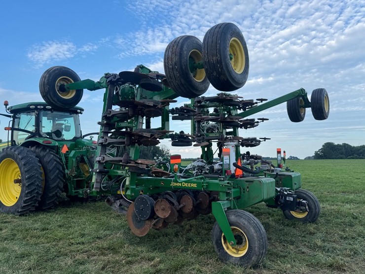 2012-john-deere-2510h-image-3