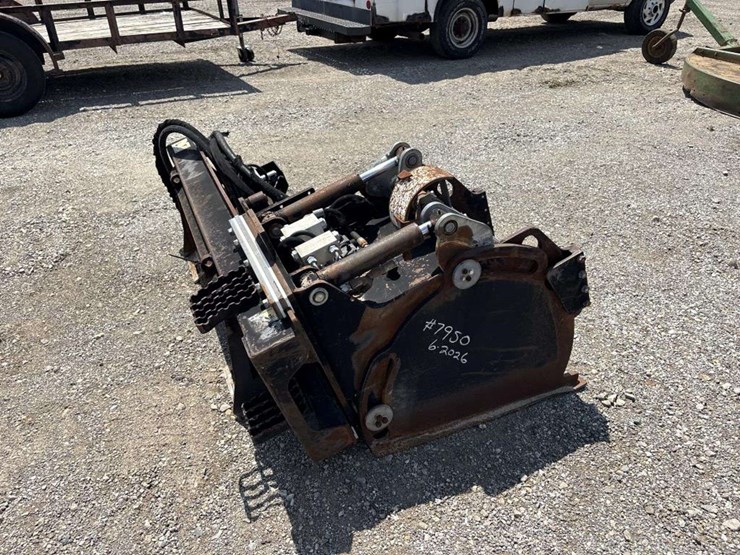 caterpillar-pc206-asphalt-planer-attachment-image-1
