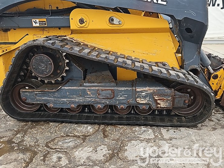 2023-deere-331g-image-8
