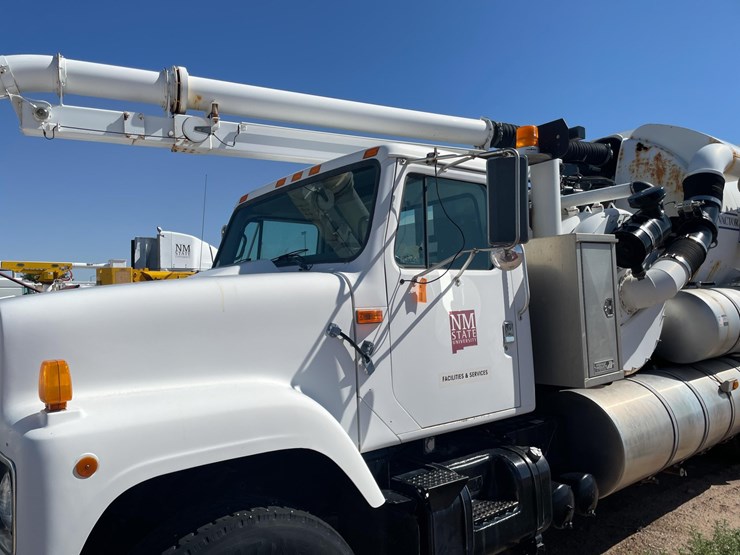 2005-vactor-2100-image-14