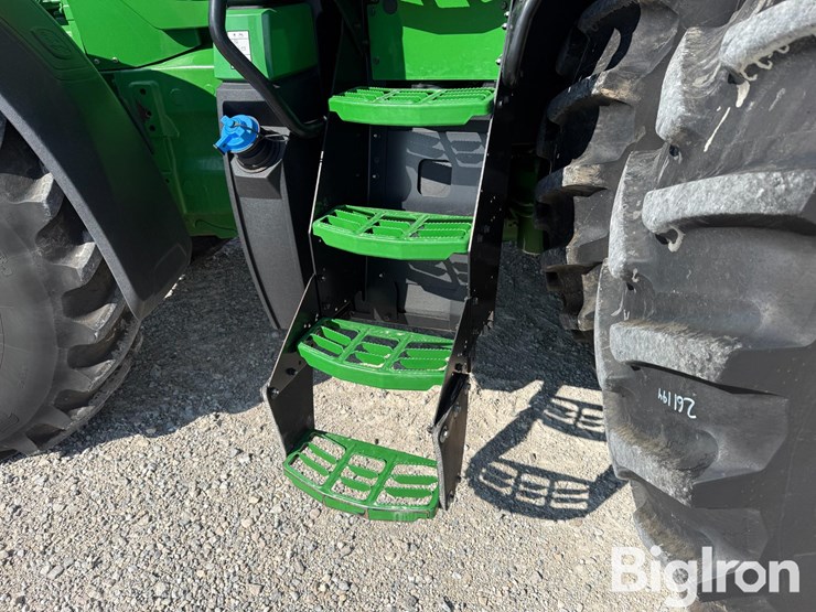 2025-john-deere-8r-250-image-14