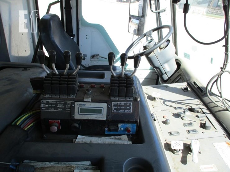 2005-freightliner-condor-image-8
