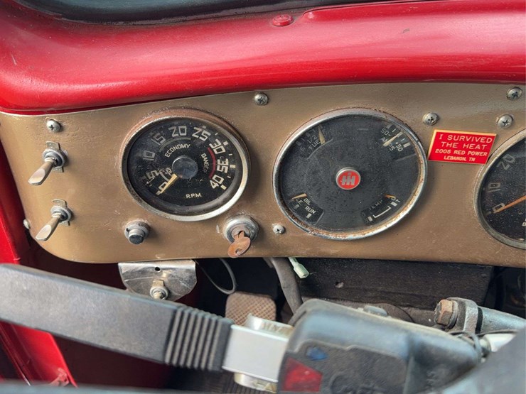 1953-international-r200-image-60