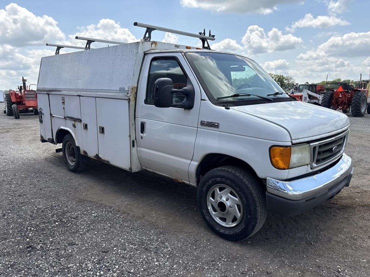 2006-ford-e350-image-5
