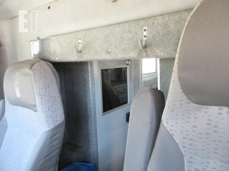 2016-kenworth-t270-image-16