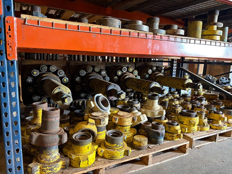 (8x$)-7-1/16”-10k-hydraulic-frac-valves-image-6