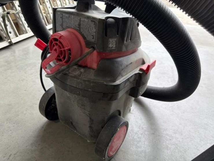 shop-vac,-saw-horses-image-4