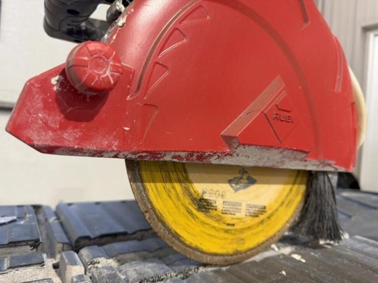 rubi-dt-10in-max-tile-saw-on-stand-image-9